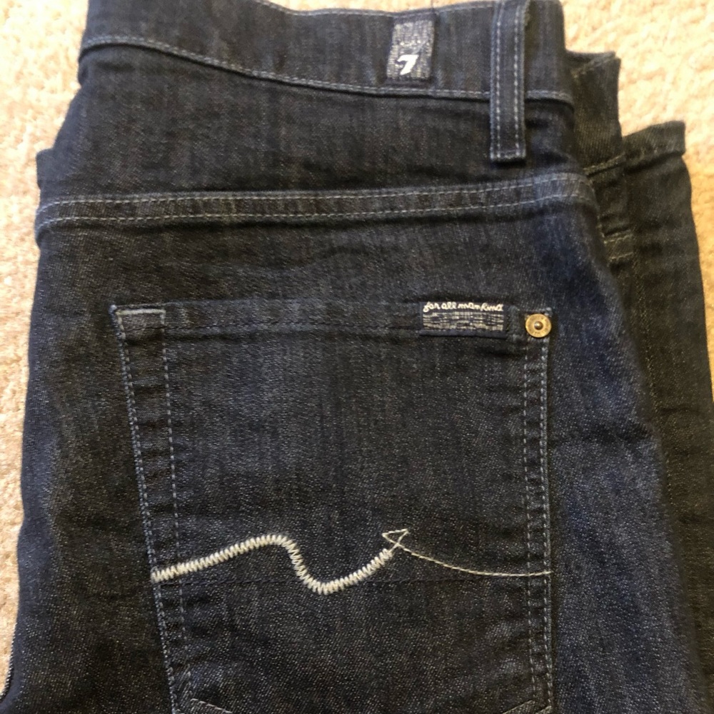 7 For All Mankind Mens Bootcut Jeans Size 32.  Dark Wash